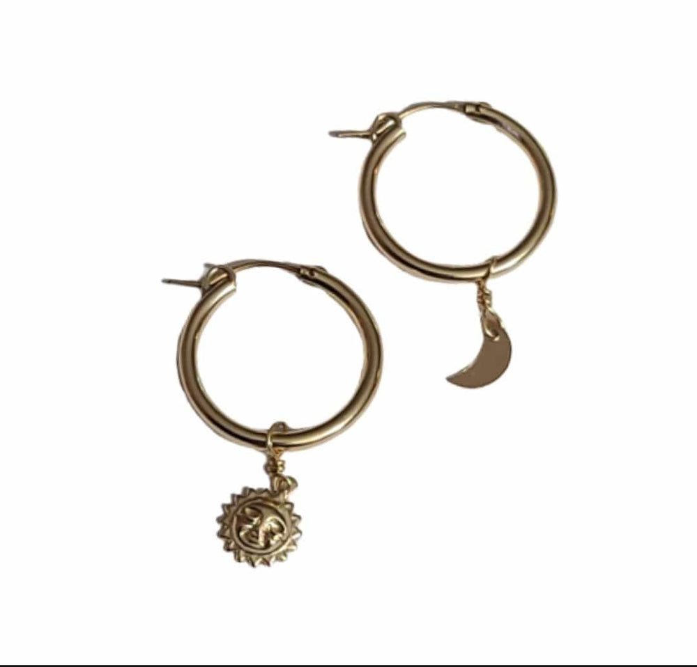 
                
                    Load image into Gallery viewer, Sol y Luna Hoop Earrings
                
            