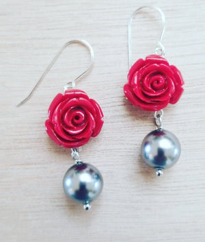 Poderosa Rose Pearl Earrings