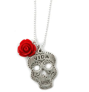 
                
                    Load image into Gallery viewer, Vida Skull Rose Necklace
                
            
